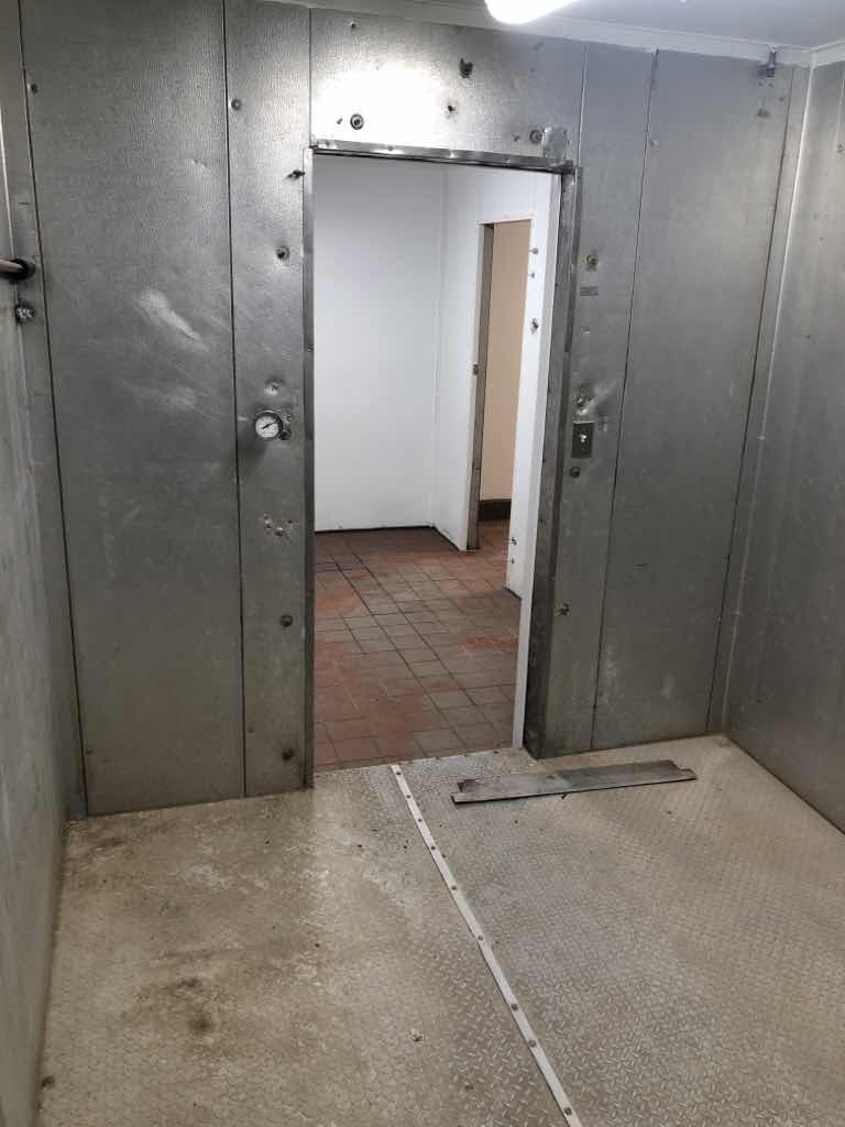 Commercial Walk-In Deep Freezer Cleaning Services