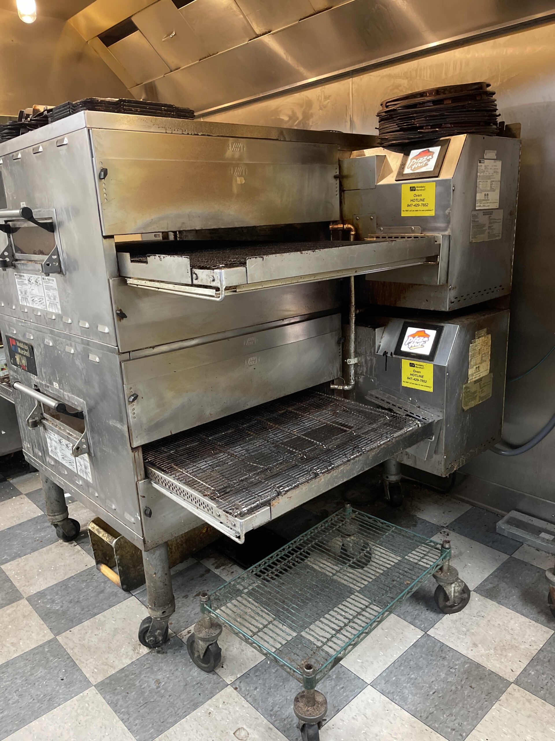 Conveyor Pizza Oven Cleaning